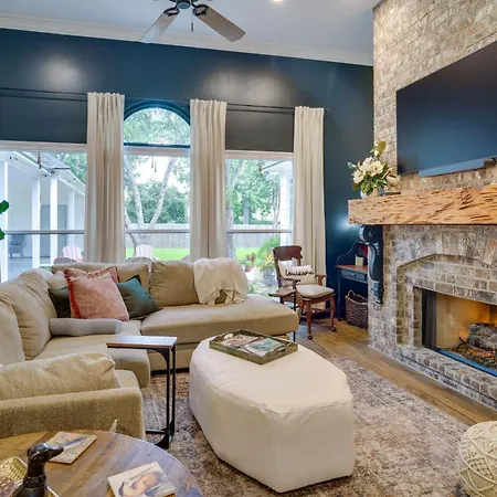 Elegant Baton Rouge Home With Yard About 3 Mi To Lsu!